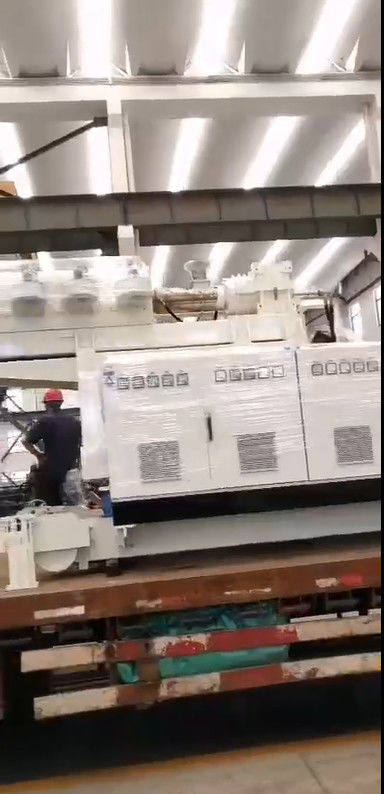 neueste Unternehmensnachrichten über Lieferung eine doppelseitige Hochgeschwindigkeitsfreigabe-lamellierende Papiermaschine  1