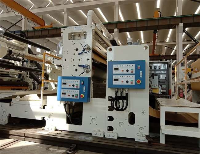 Papier - Kunststoffgehäuse-automatische lamellierende Papiermaschine mit schnellem Kühlsystem in weißem und in Blauem